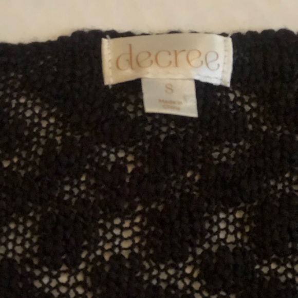 Black light weight sweater with lace trim - Picture 3 of 4